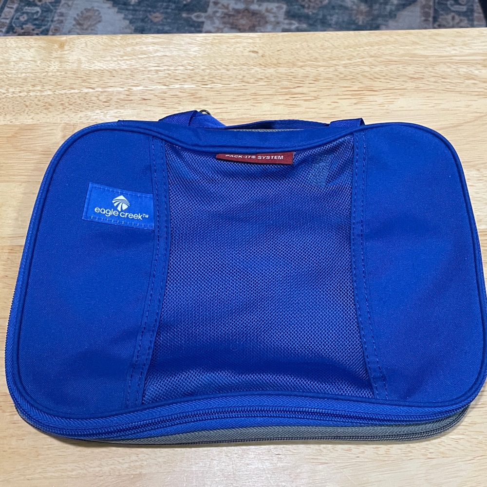 Eagle Creek Blue Compression Travel Bag